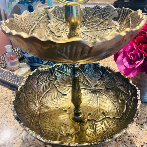 Antique chip and dip two tier stand - Picture 3 of 4